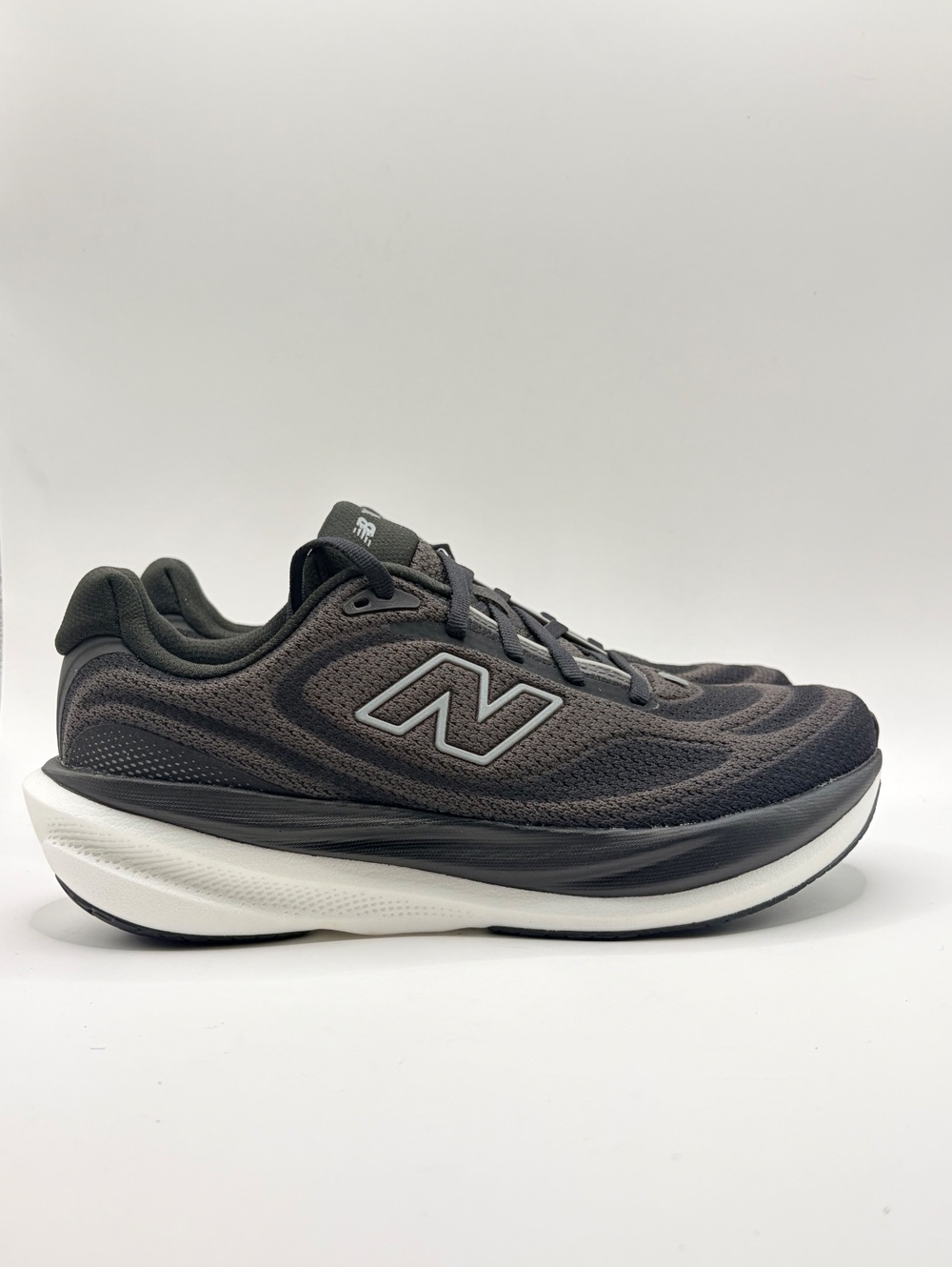 New Balance Women's 1080v12 Running Shoes Size 7.5 Black and White